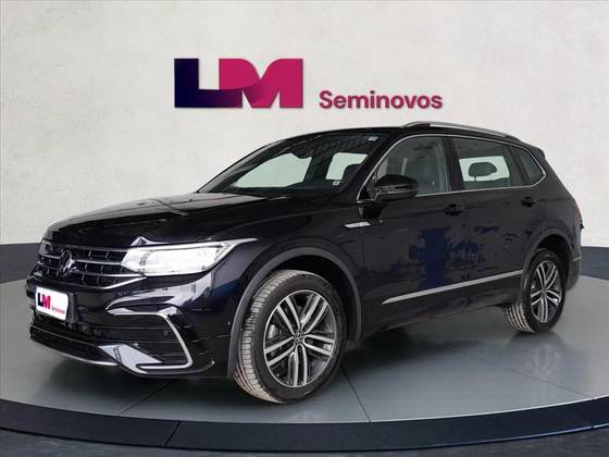 VOLKSWAGEN TIGUAN 2.0 300 TSI GASOLINA ALLSPACE R-LINE AUTOMÁTICO VOLKSWAGEN TIGUAN 2.0 300 TSI GASOLINA ALLSPACE R-LINE AUTOMÁTICO